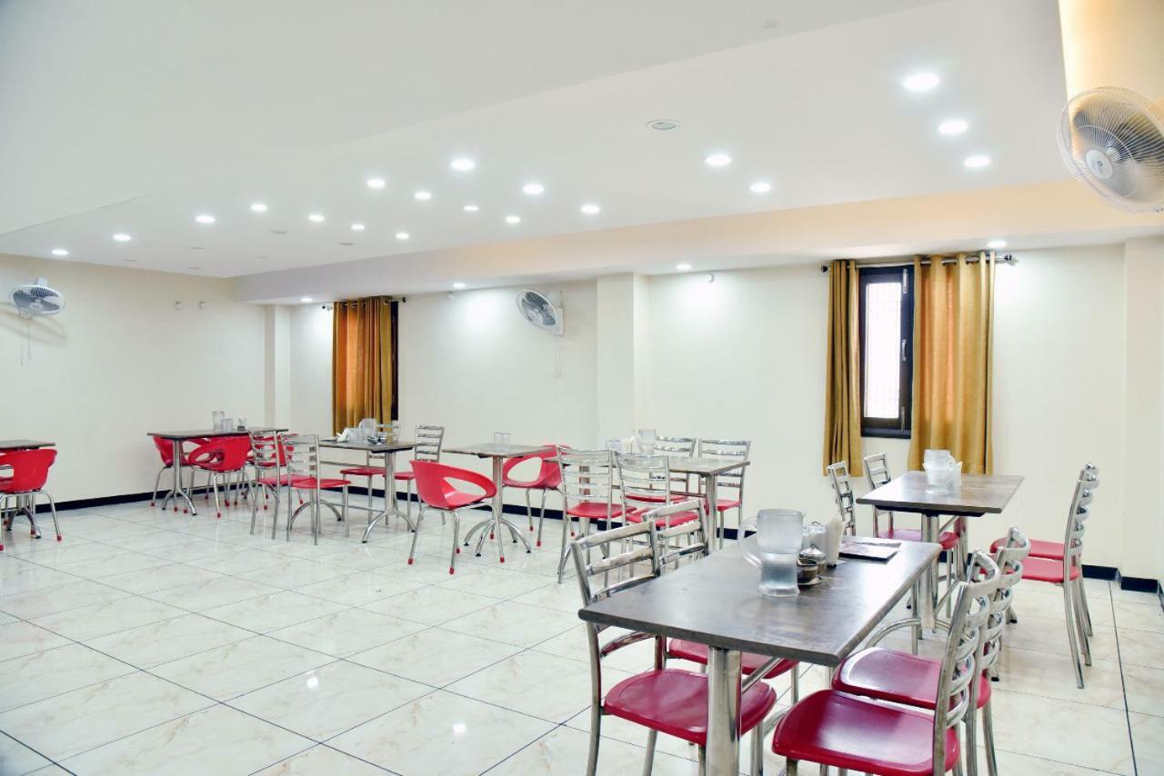 Hotel Midtown & Restaurant Jhunjhunu Eksteriør billede